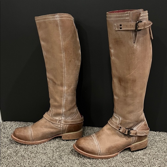 Freebird Leather Boot - Picture 2 of 6